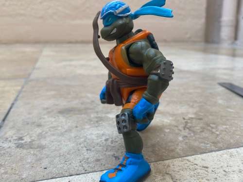 2003 Mirage Studios Playmates teenage turtle Leonardo figure