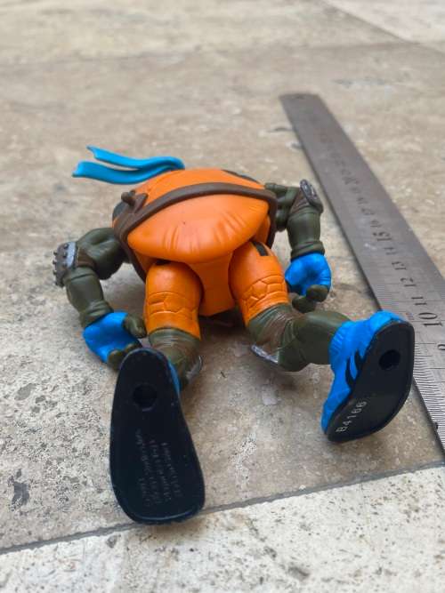 2003 Mirage Studios Playmates teenage turtle Leonardo figure