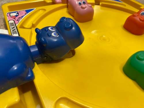 vintage hungry hippos game 1978 , no ball no box