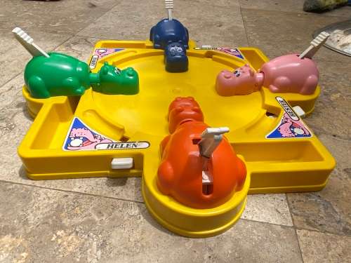 vintage hungry hippos game 1978 , no ball no box