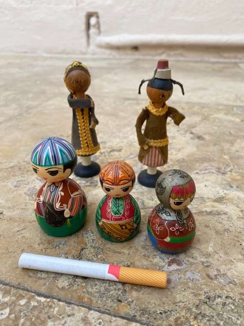kokeshi 5 doll lot of 3 with 2 folk art kokeshi dolls