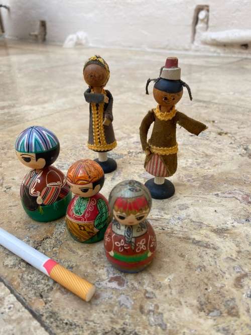 kokeshi 5 doll lot of 3 with 2 folk art kokeshi dolls