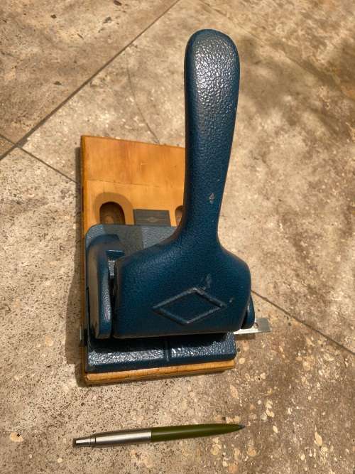 vintage heavy steel , the Uno Senior , paper punch