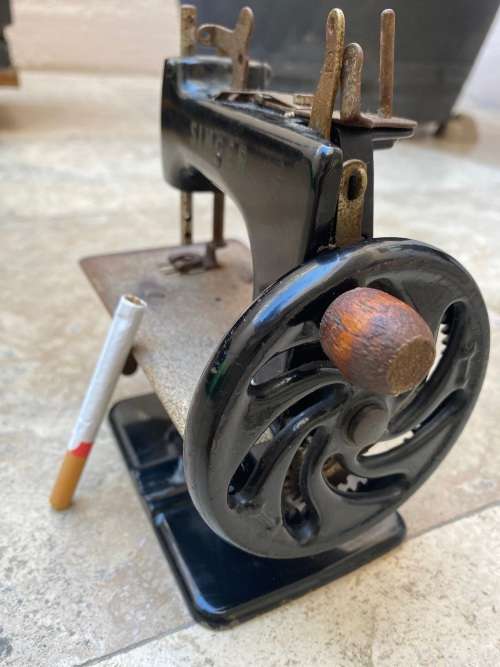 vintage mini iron with miniature singer sewing machine made in Italy TLC