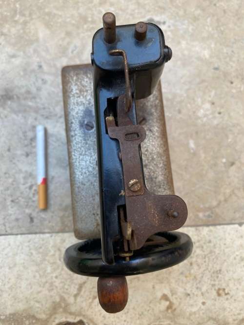 vintage mini iron with miniature singer sewing machine made in Italy TLC