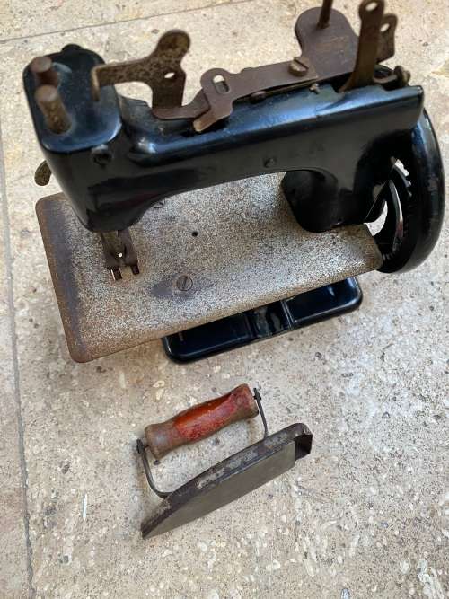 vintage mini iron with miniature singer sewing machine made in Italy TLC