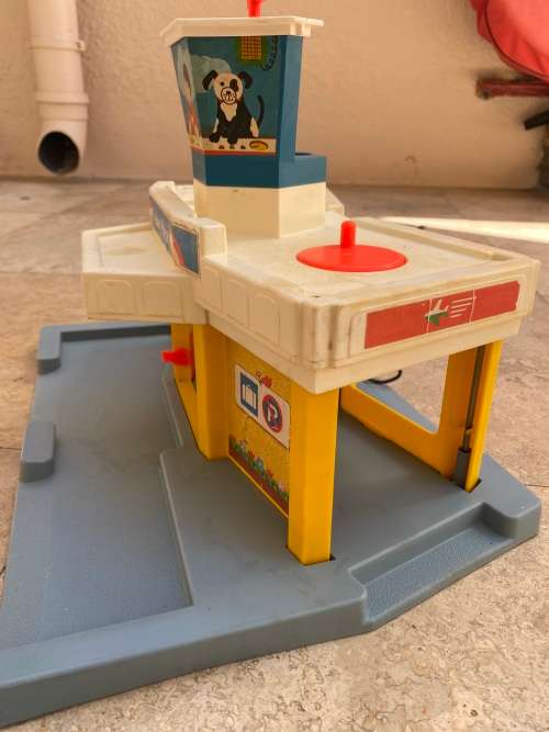 vintage fisher price airport playset 1980 no 933