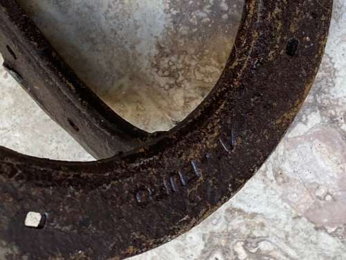 vintage horse shoe horseshoe coat hook pair