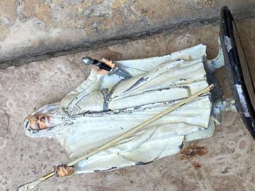 Gandalf the white nlp 2003 Lord of the rings figure on wood pedestal
