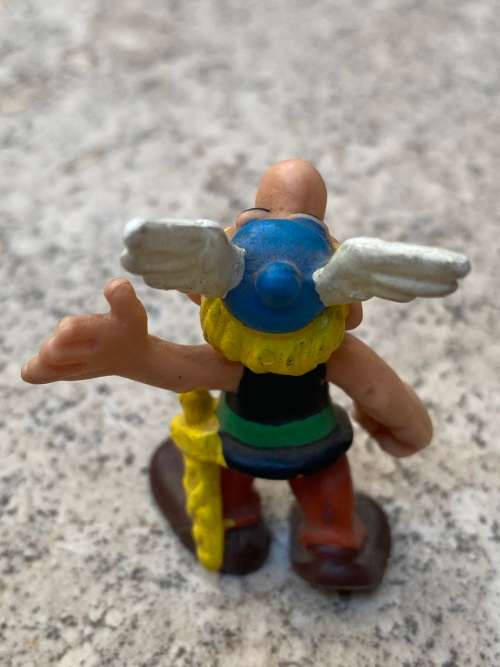 vintage asterix bully 1974 figure with mini asterix plastoy drinking potion pair