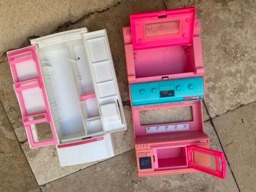 vintage Barbie 1994 mattel kitchen and fridge pair
