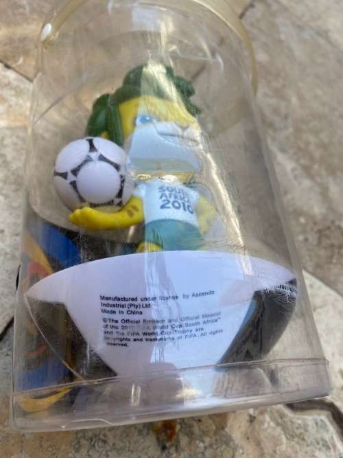 fifa 2010 pvc mascot Zakumi souvenir rare to find