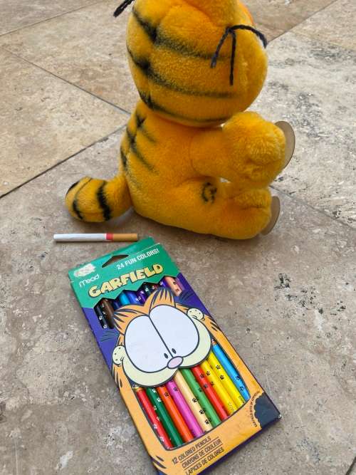 vintage Mead Garfield paws pencil crayons unused with suction doll