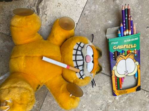 vintage Mead Garfield paws pencil crayons unused with suction doll