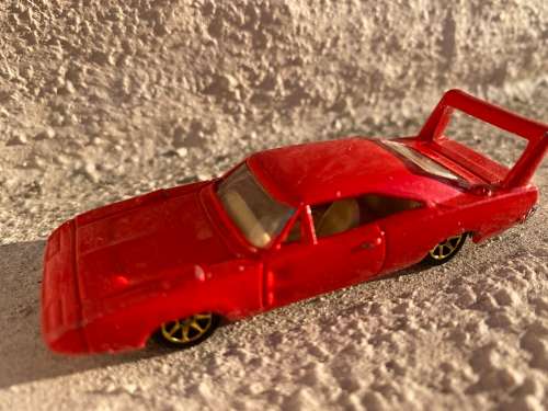 hot wheels dodge charger dodge daytona made in 1995 diecast car