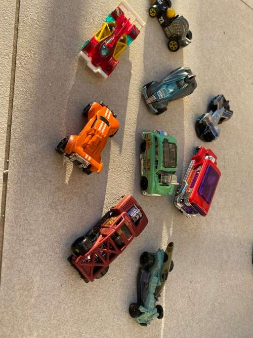hot wheels lot of 9 die cast cars 2016 2018