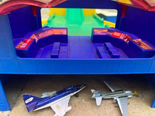 vintage redbox airport playset 1999