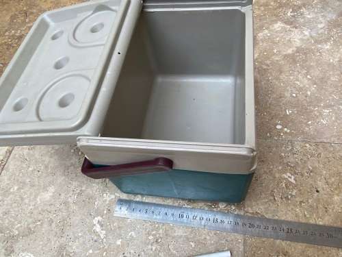 vintage coleman cooler box 5205 USA