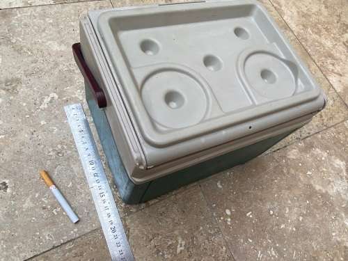 vintage coleman cooler box 5205 USA