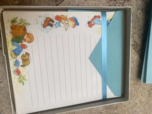 vintage hallmark stationary  set complete kid theme 1970