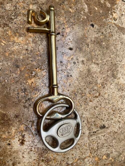 audi sports car steering wheel keychain key ring