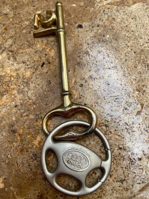 audi sports car steering wheel keychain key ring