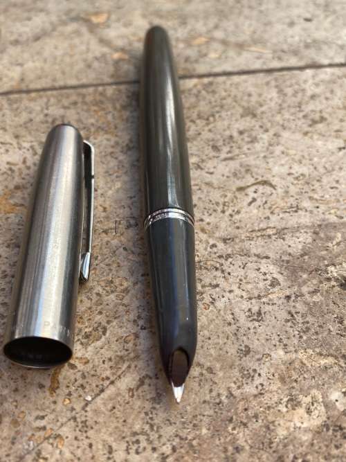 vintage Parker fountain Pen 21  made in USA gun metal grey
