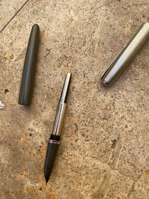 vintage Parker fountain Pen 21  made in USA gun metal grey