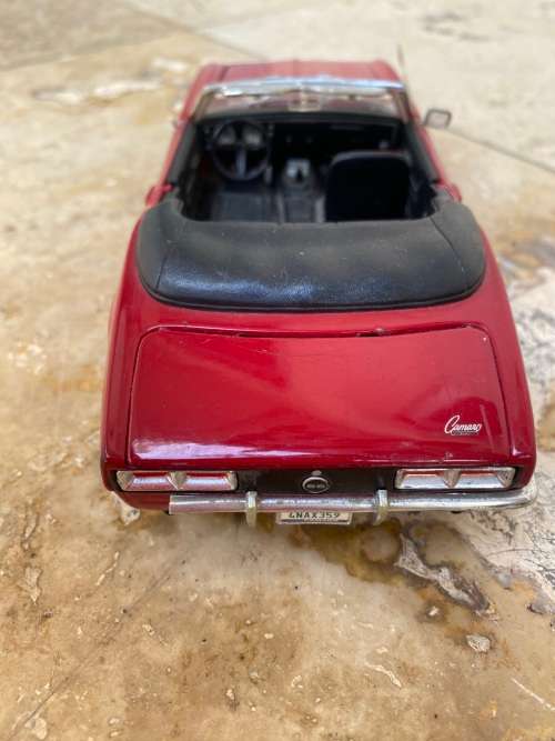 maisto 1/24 1986 Chevrolet Camara SS 396 convertible red