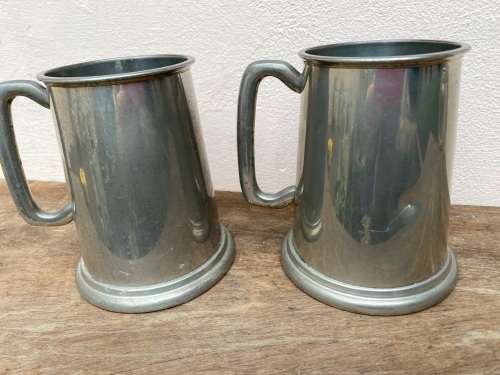glass bottom English pewter tankard Pair tankards