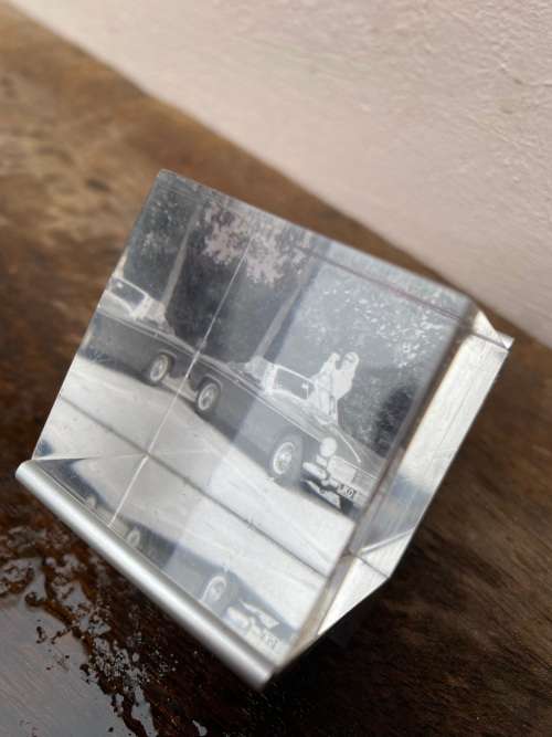 Rare BUSSE DESIGN ULM photo frame, Small lucite cube on solid aluminum base