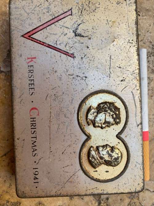 Vintage cigarette tin case RARE CHRISTMAS 1941 world war 2