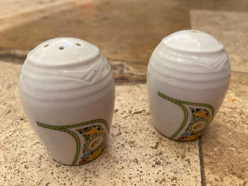 Noritake Malaysia airlines salt and pepper