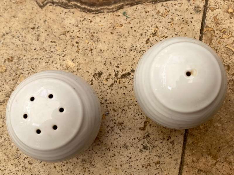 Noritake Malaysia airlines salt and pepper