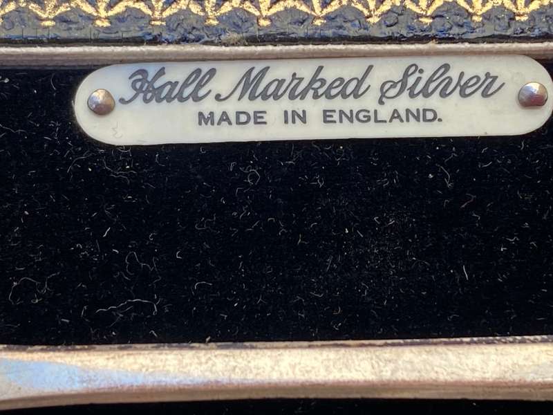 Hallmarked Sterling silver spoon 19 g in case