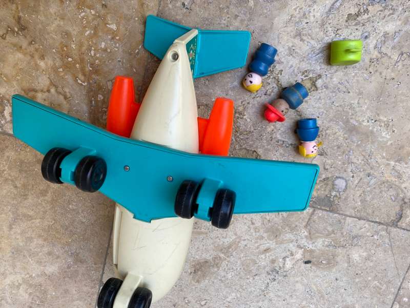 Vintage 1972 fisher price 183 fun jet air plane husband wife stewardess luggage blue wing USA