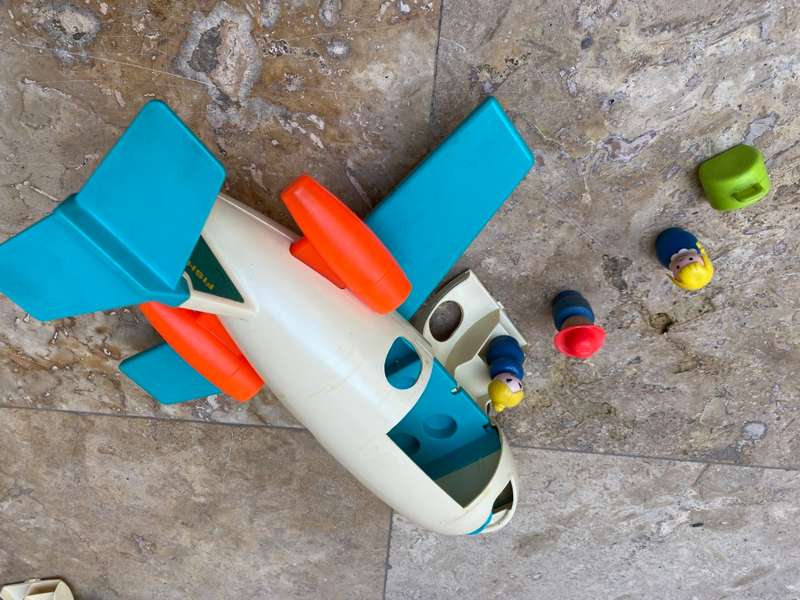 Vintage 1972 fisher price 183 fun jet air plane husband wife stewardess luggage blue wing USA