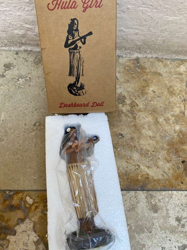 Northcore dashboard doll Hawaiian hula girl