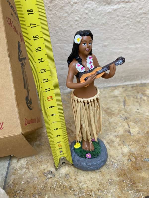 Northcore dashboard doll Hawaiian hula girl