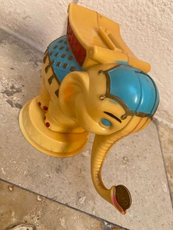 VINTAGE SYLVESTER ELEPHANT PLAY N SAVE MECHANICAL BANK