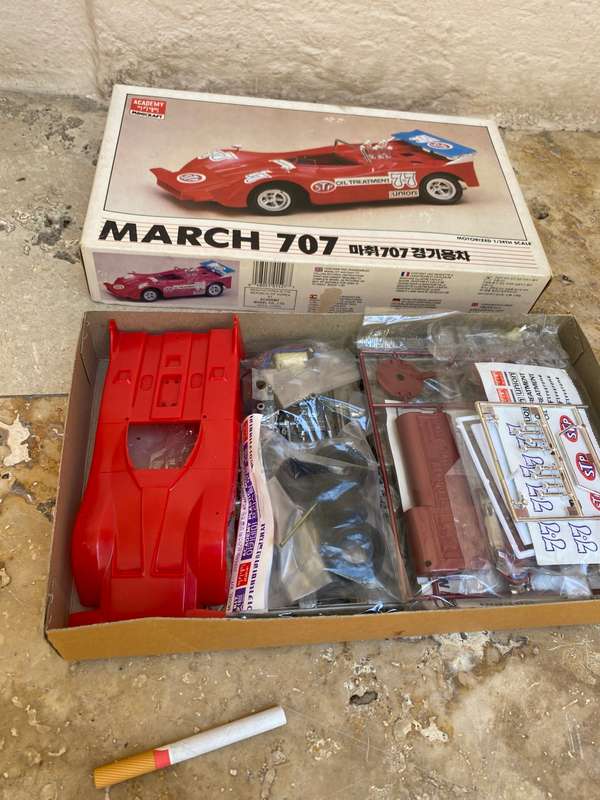 Vintage academy Minicraft 1527 March 707 motorized  1/24 scale