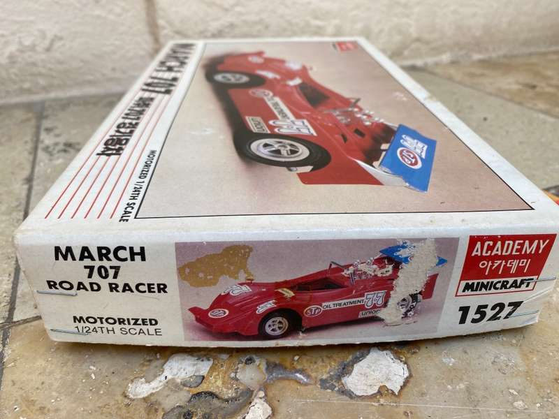 Vintage academy Minicraft 1527 March 707 motorized  1/24 scale