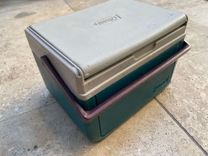 vintage coleman cooler box 5205 USA