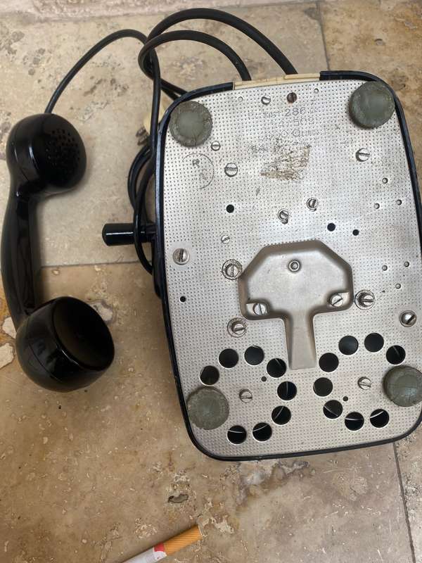 Vintage Siemens hand crank telephone