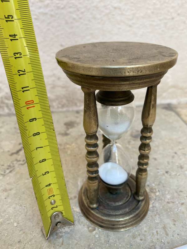 Vintage brass 5 minute hourglass