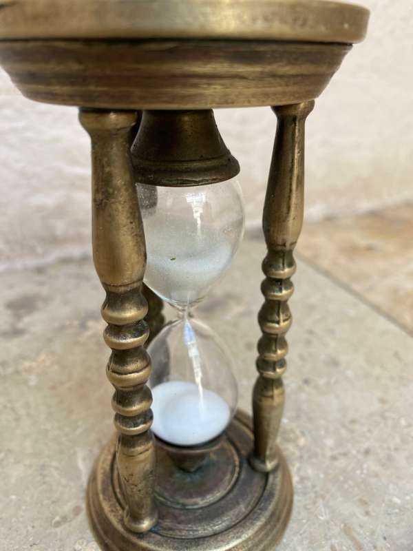 Vintage brass 5 minute hourglass