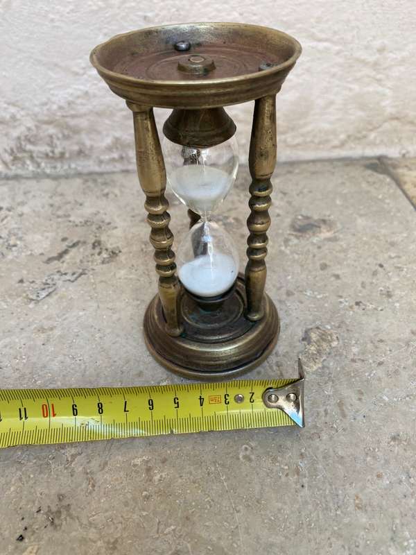 Vintage brass 5 minute hourglass