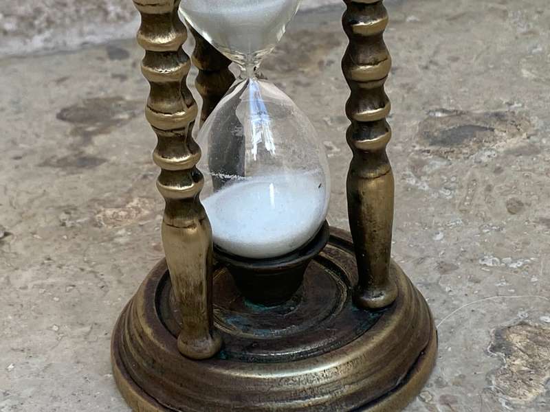 Vintage brass 5 minute hourglass