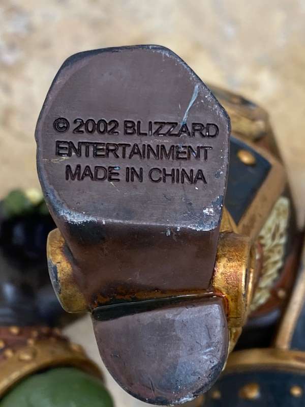 Vintage Thrall blizzard Warcraft 2002 action figure