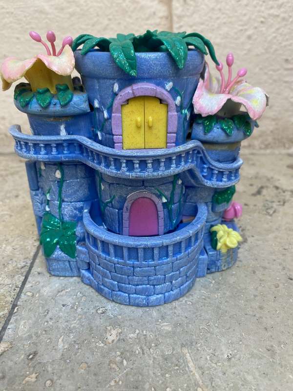 Vintage polly pocket Chateau du jardin 1996 play set